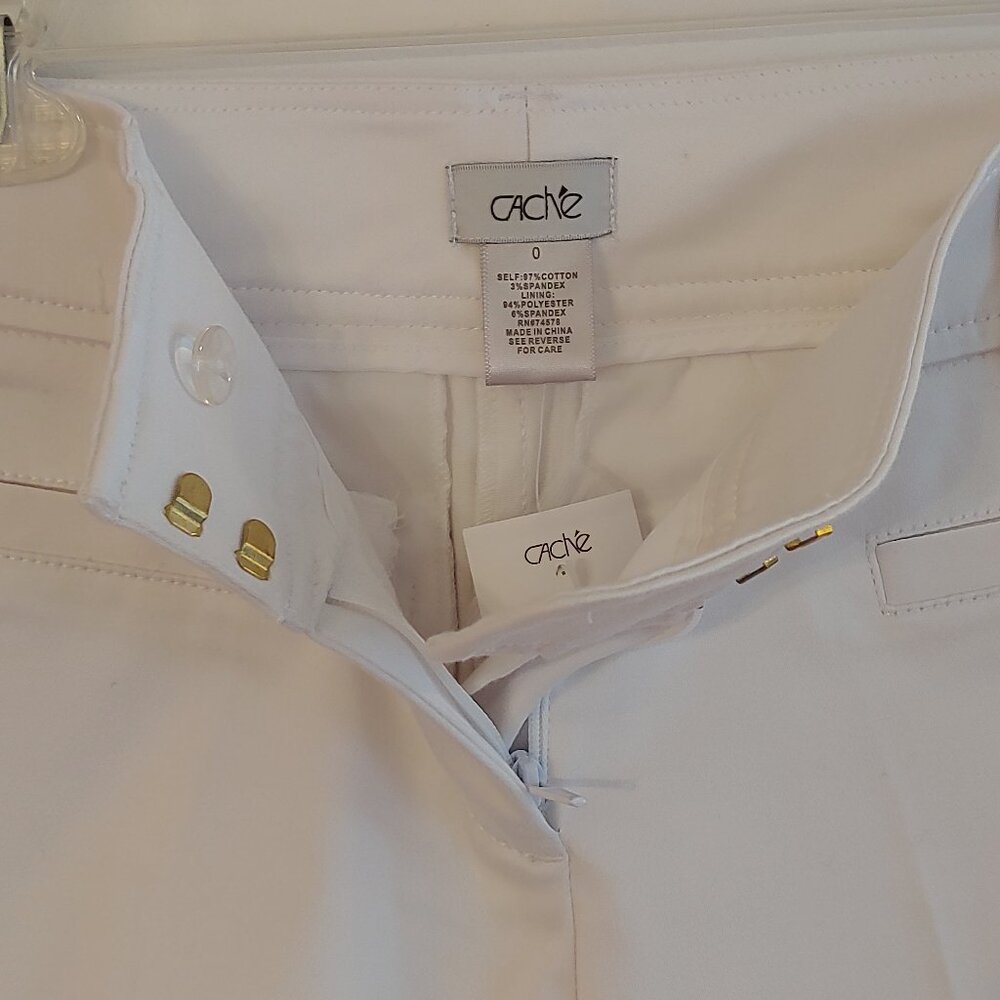 Cache White Shorts - Picture 3 of 5